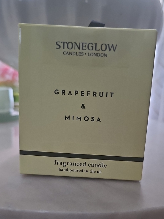 Stoneglow Candles Modern Classics - 3-wick Scented Candle - Grapefruit
